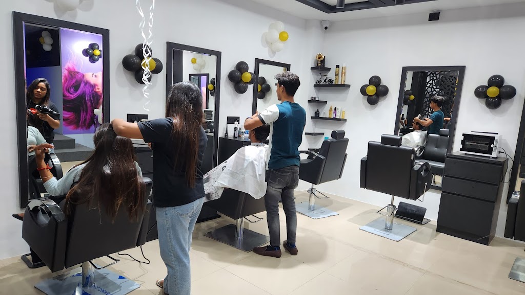 Enem Unisex Salon