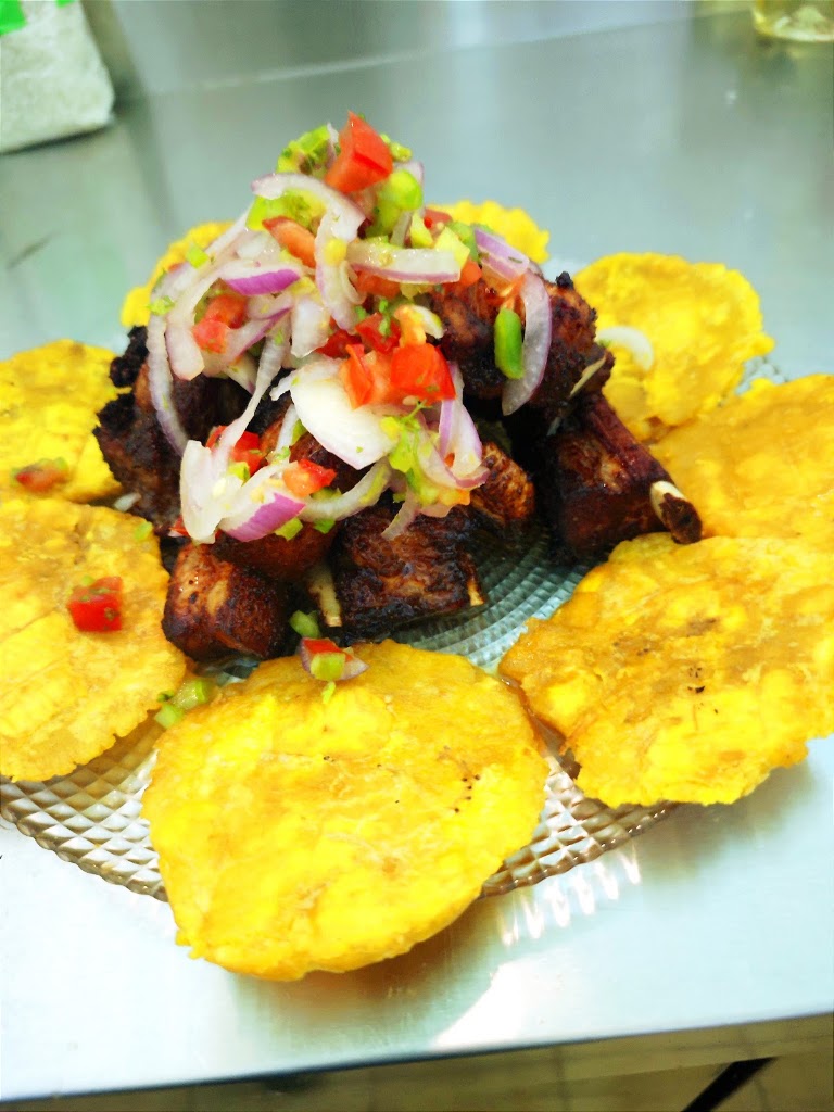 Lo Nuestro Bar Restaurante — Patacon