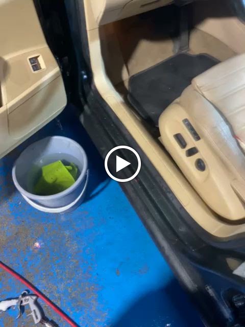 Lavado de coches a mano Sowiauto Barcelona — Del propietario