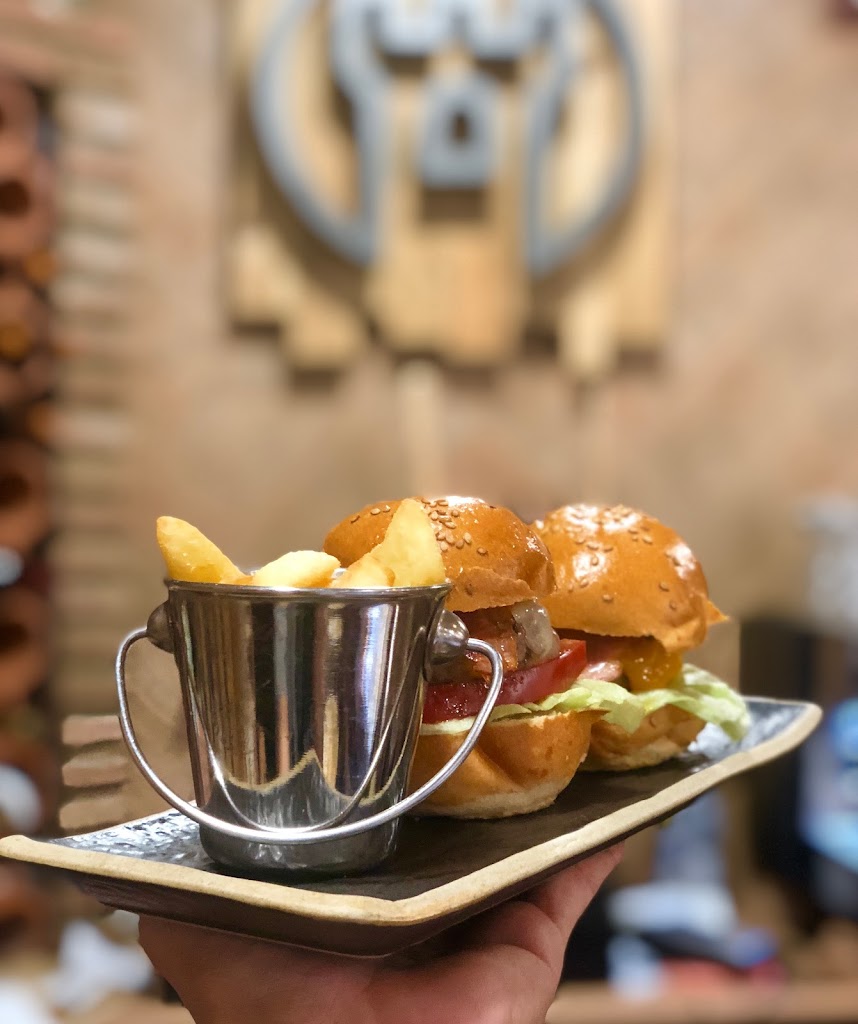 Restaurante El Castillo — Comida y bebida