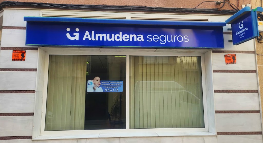 Almudena Seguros - agencia de Orihuela — Exterior