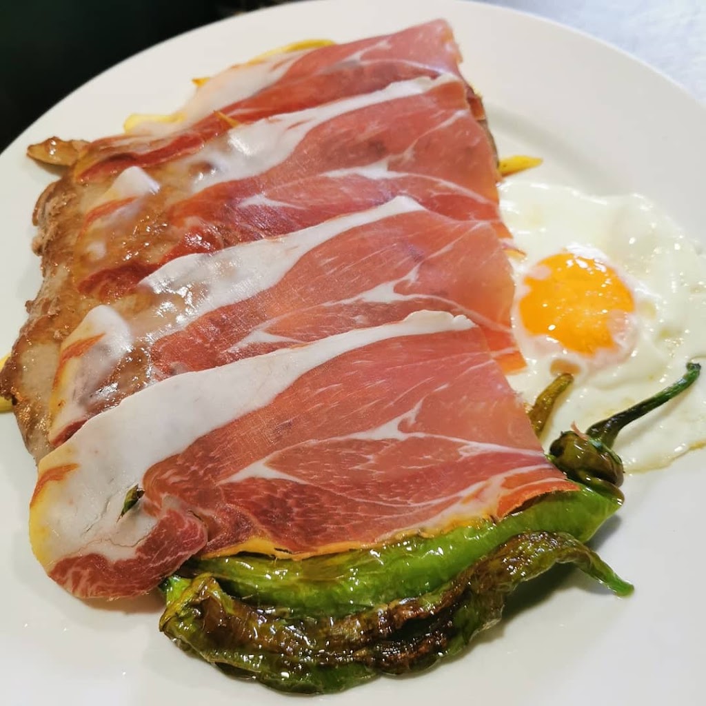 Cafeteria Cerveceria De Diego — Comida y bebida