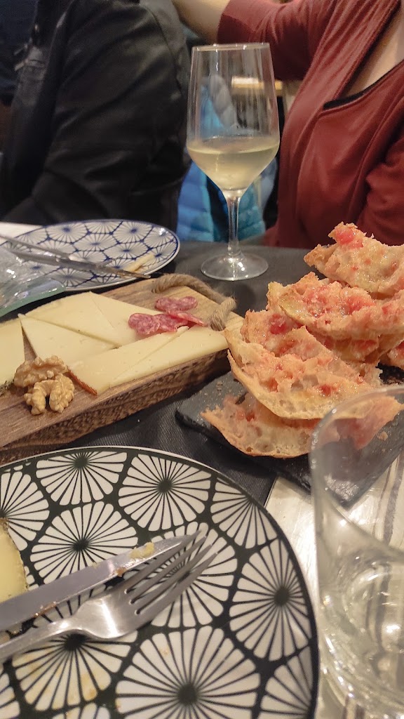 7 De Vi — Comida y bebida