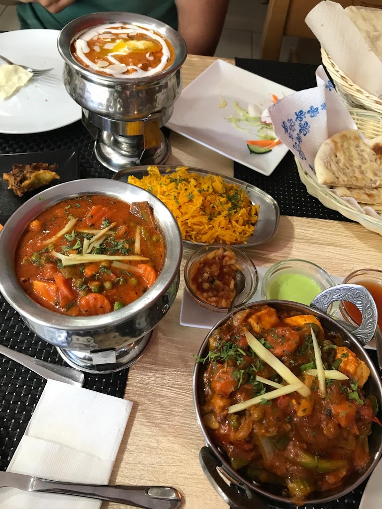 Restaurante Tikka — Curry
