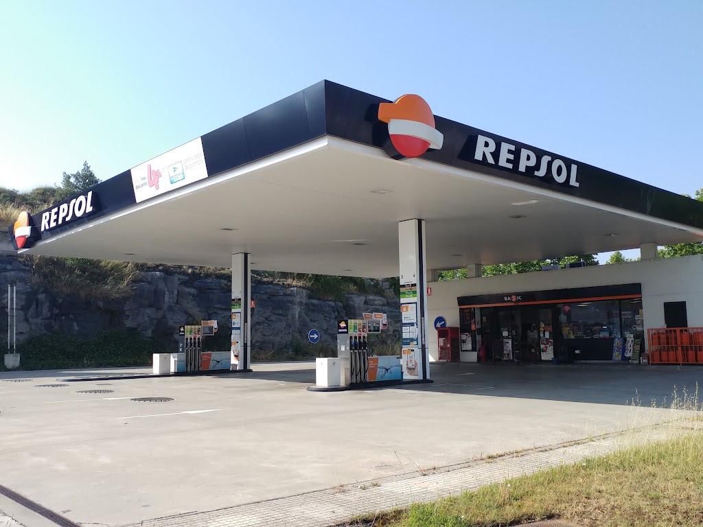 Estacion de Servicio Repsol — Exterior