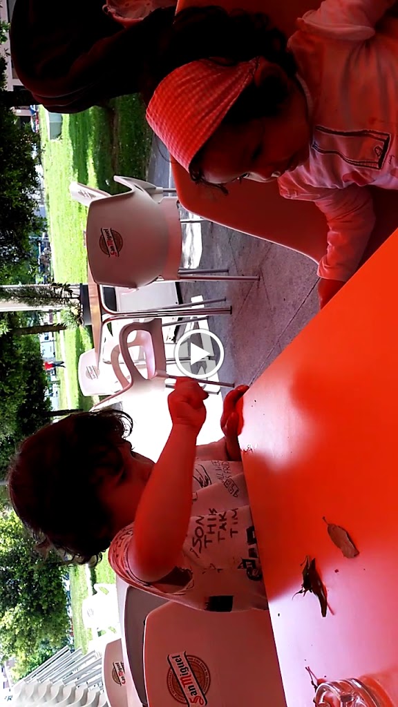 Cafeteria Ezkaba — Videos