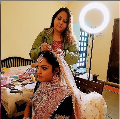 Bani Thani Beauty Parlour