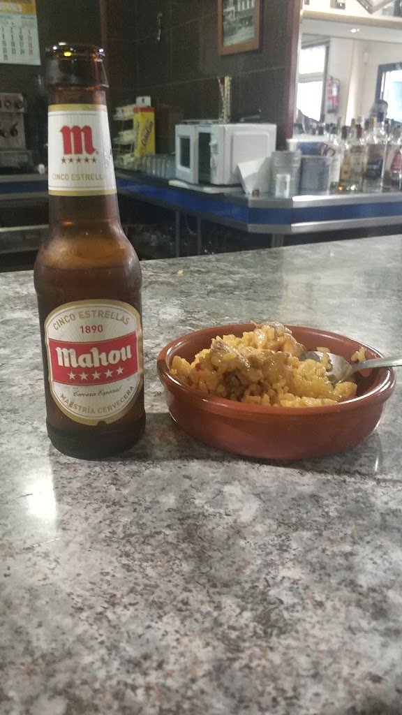 Pollos Asados Juli — Comida y bebida
