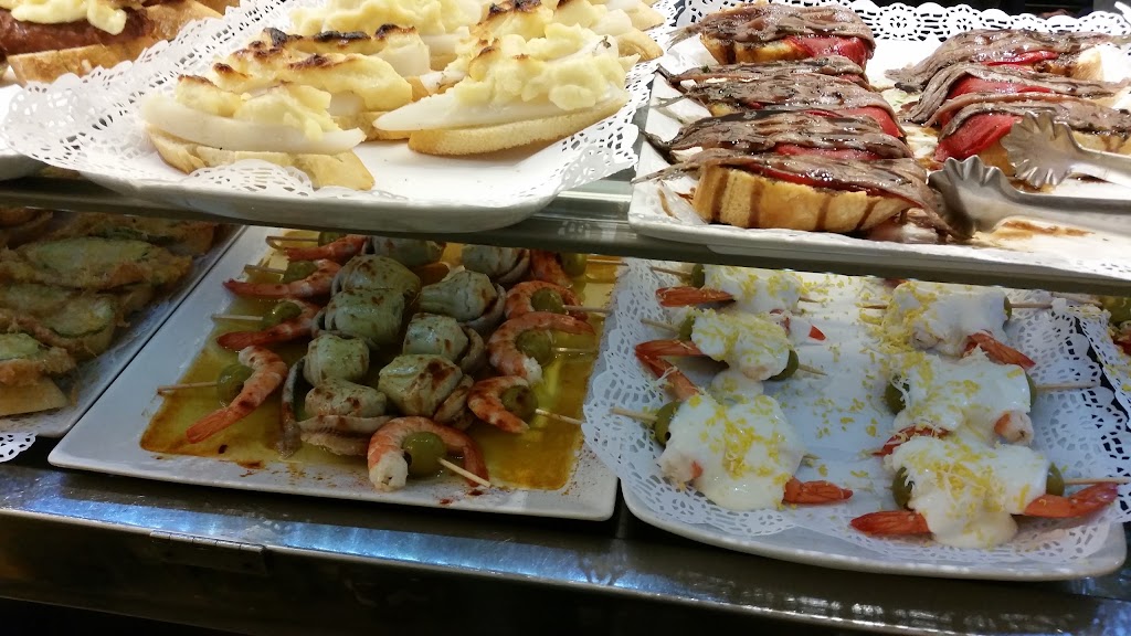 Bar Restaurante Kachito — Comida y bebida