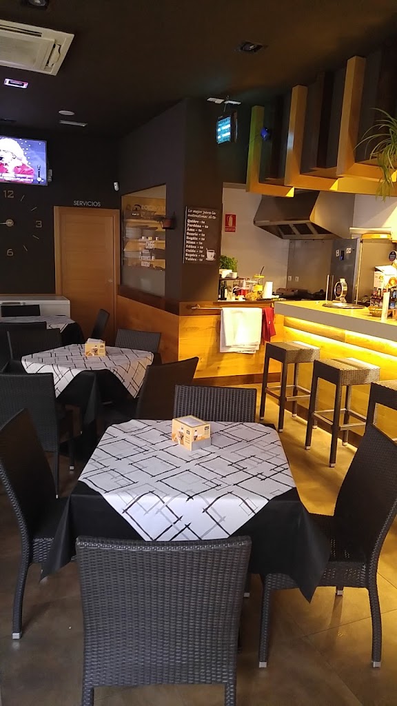 MIGAS Cafeteria Bar — Ambiente
