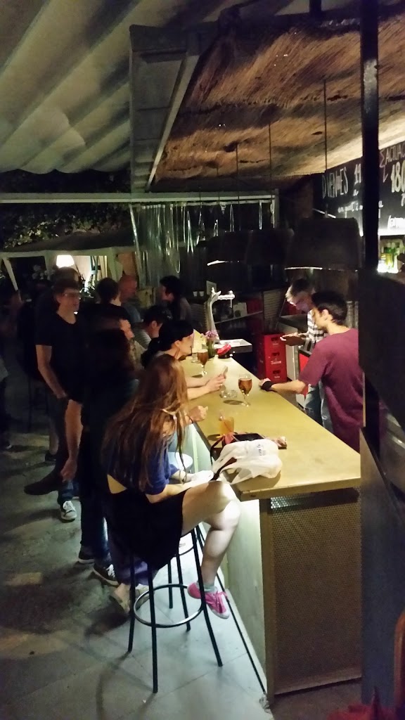 Vuitcents Bar — Ambiente