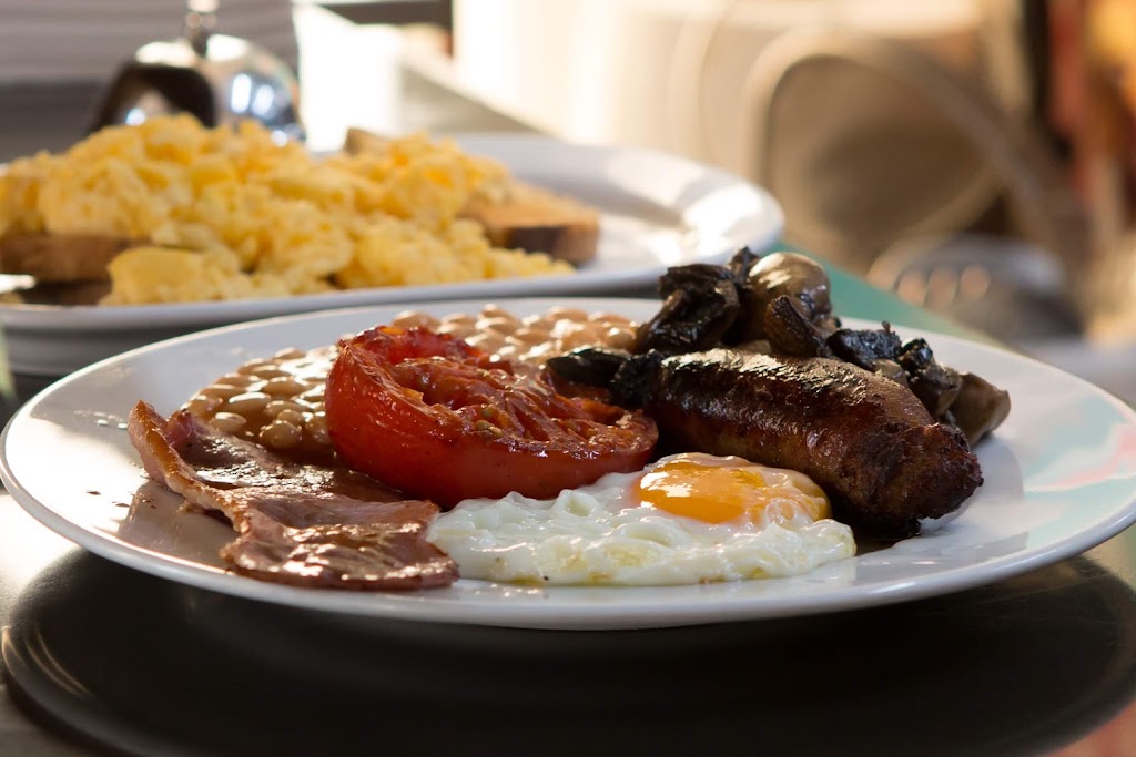 La Barra Tapas Bar — Comida y bebida