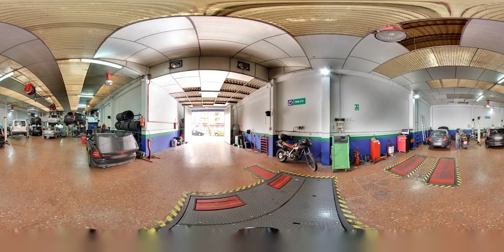Talleres Lucas S L — Interior