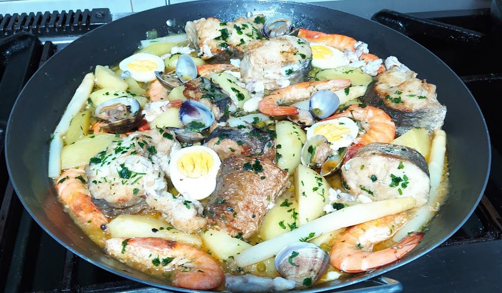 Bodega San Martin — Comida y bebida