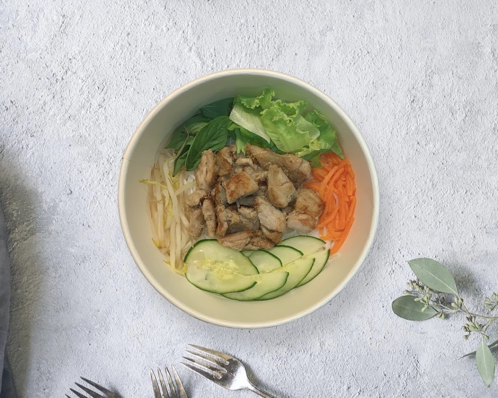 EAT異 （炒麵、越南小吃、潛艇堡、泰奶） 的照片