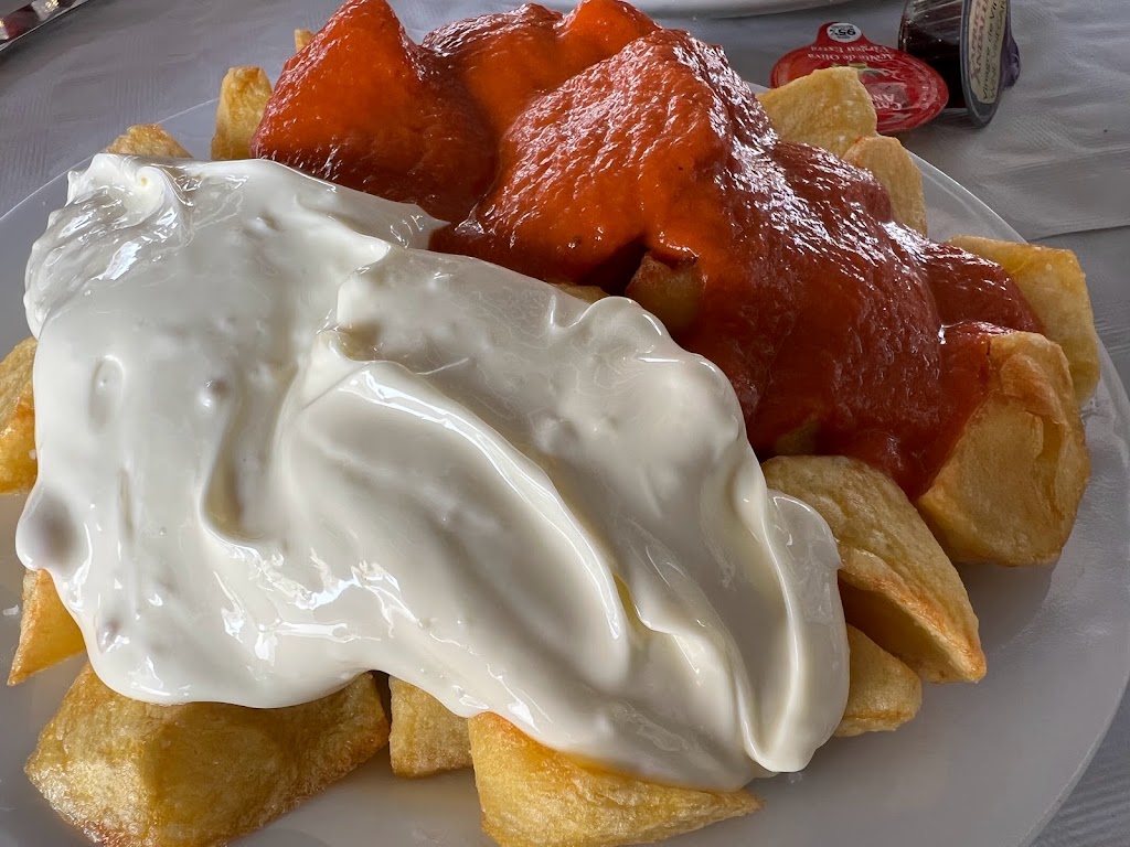 Las Raciones — Comida y bebida