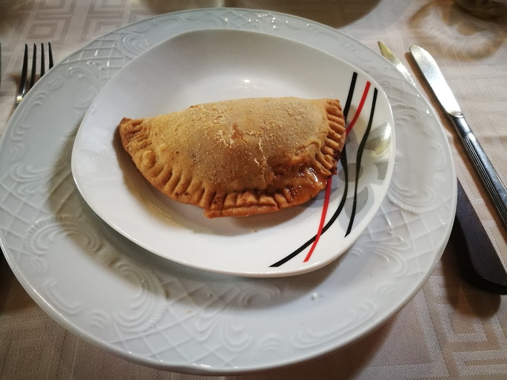 Parrilla La Pampa — Empanada