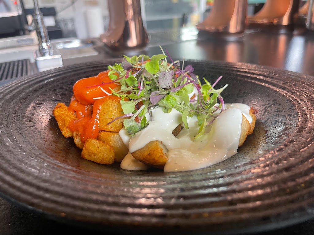 Restaurante La Divina mas Ke Tapas — Comida y bebida