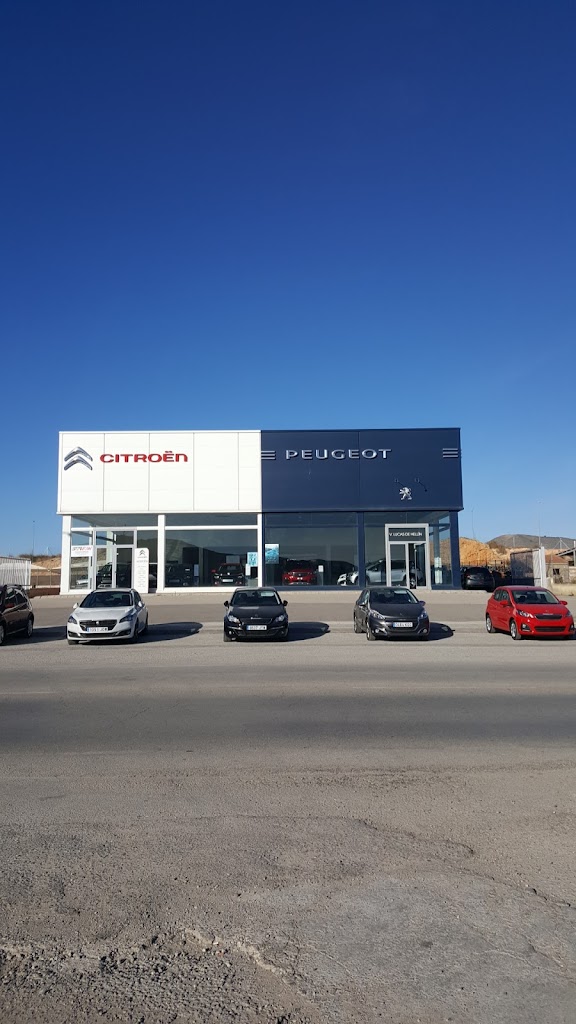 Peugeot at TALLERES LUCAS DE HELLIN