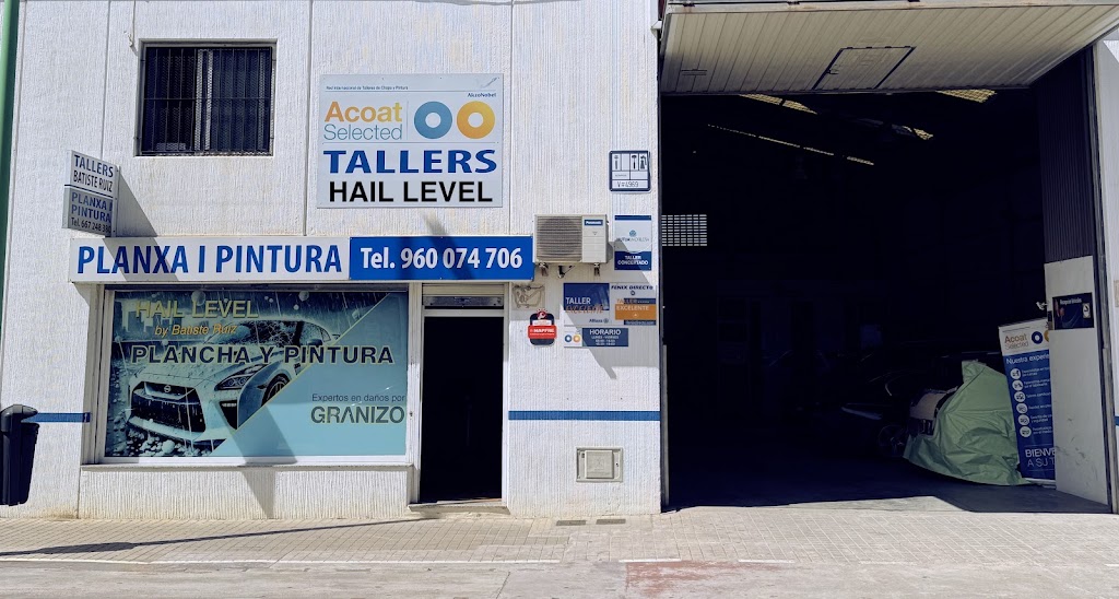 HAIL LEVEL | Varilleros - Taller de Plancha y Pintura — Exterior