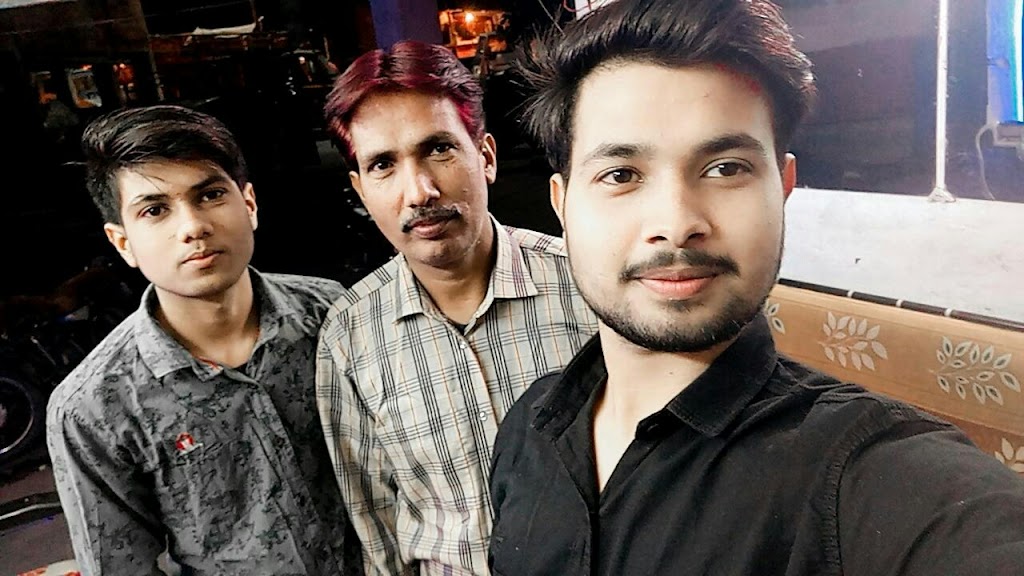 Ayush Jents Parlour Shop No 19 Maa Rajrajeshwari Complex A B Road Shajapur