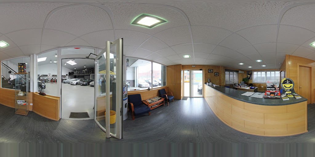 Eurocar 2007 Castrol Service — Interior