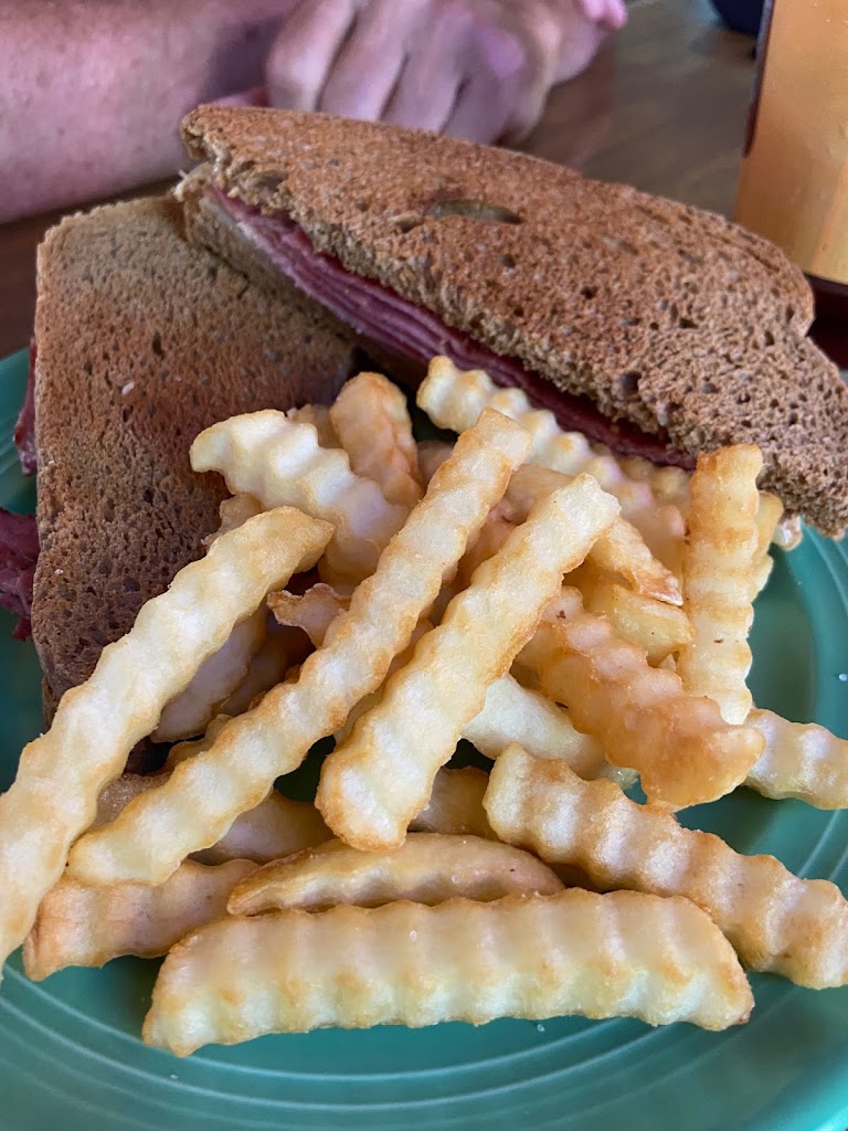  South Shore Pub & Grille