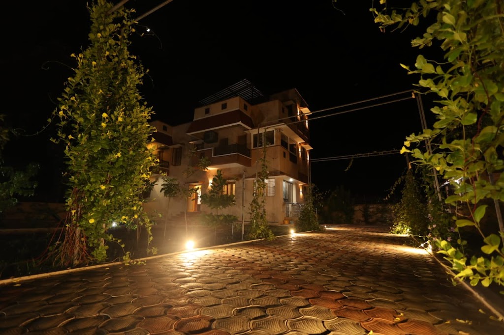 Dwarakas Agaram Villa