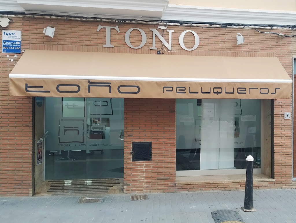 Tono Peluqueros — Exterior