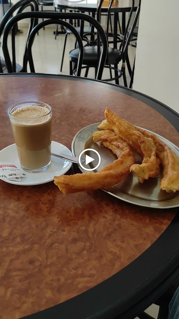 Bar Churreria El Molinillo II — Videos