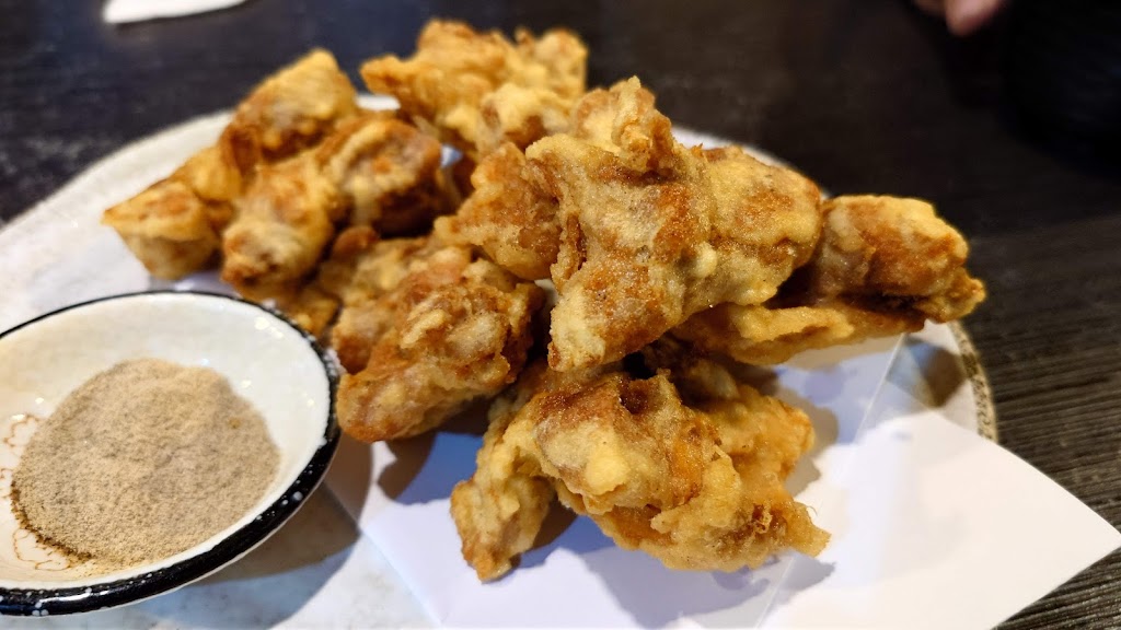 《動吃丼》 揚物 • 燒肉丼 的照片