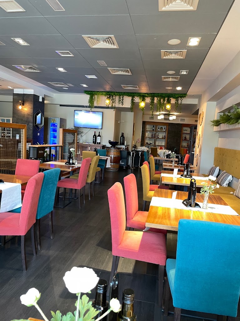 GABRIELA TABERNA & RESTAURANTE — Ambiente
