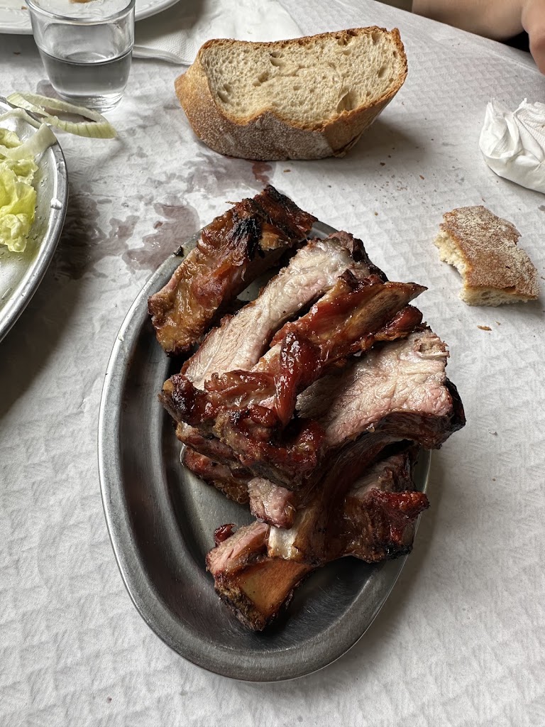 Parrillada San Roque — Comida y bebida