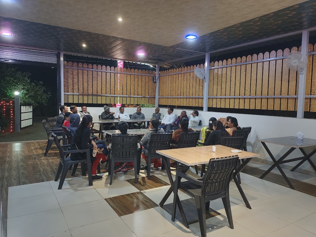 Hotel Sasarwadi Family Garden Restaurant