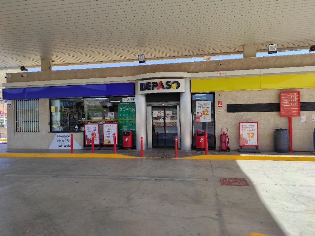 Estacion de servicio Cepsa — Exterior