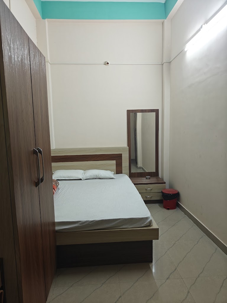 Happy Lodging Hotel
