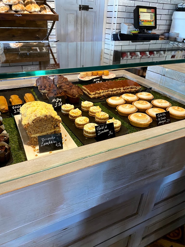 Restaurante EsPanis — Comida y bebida
