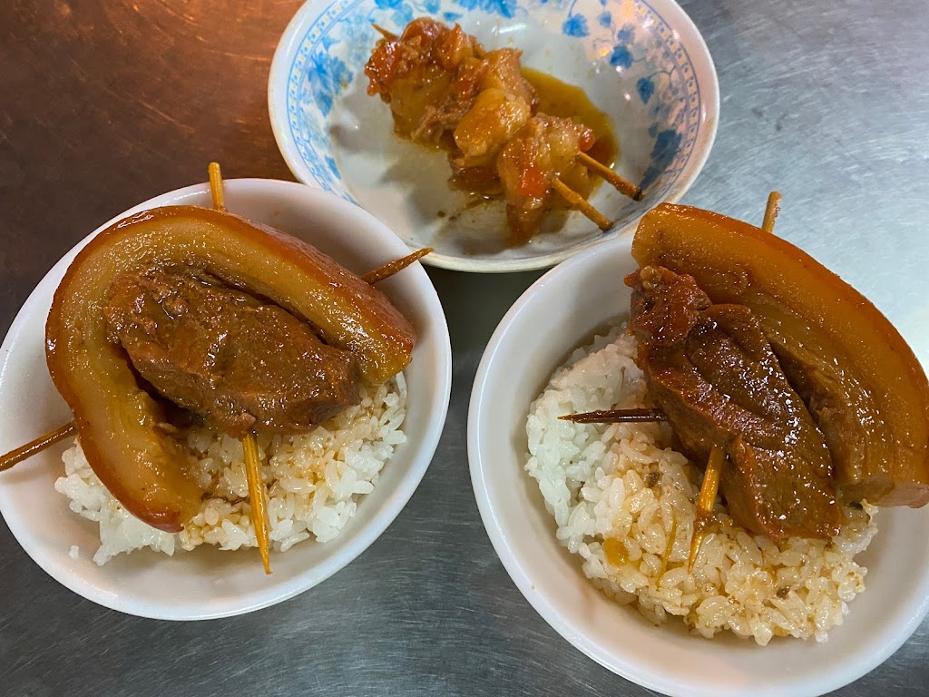 阿本爌肉飯 的照片