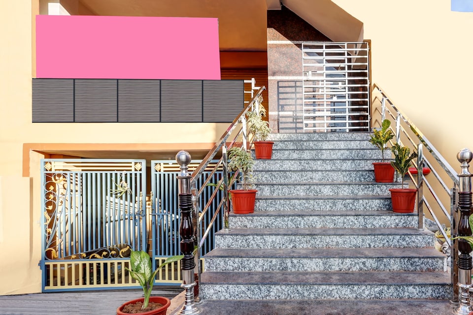Super Hotel O Vizianagaram Near Railway Station