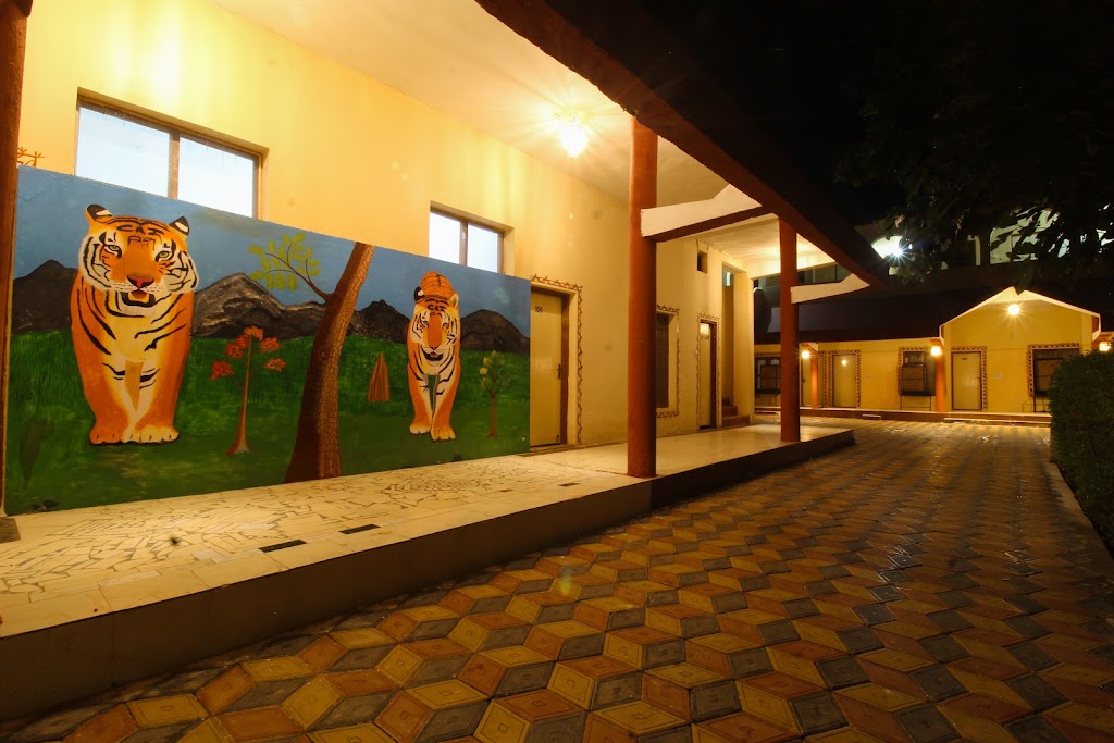 Saalwood Safari Lodge Kanha National Park