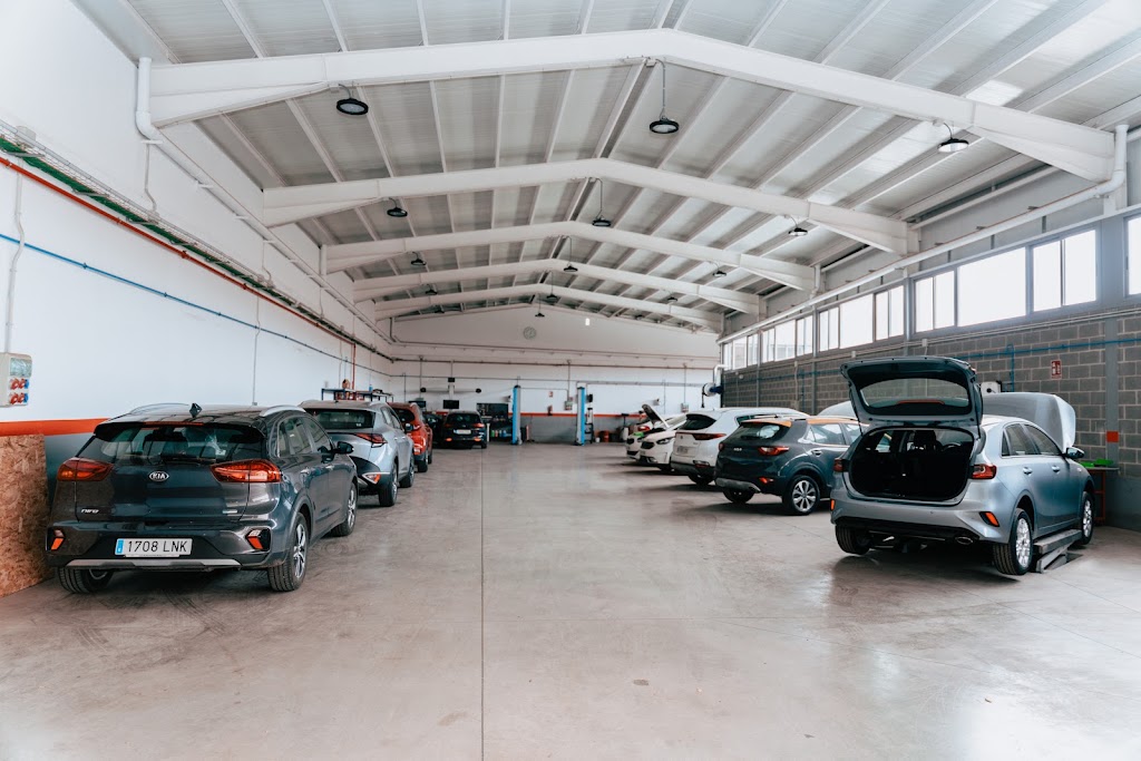 KIA Huercal de Almeria - Marcos Automocion — Interior