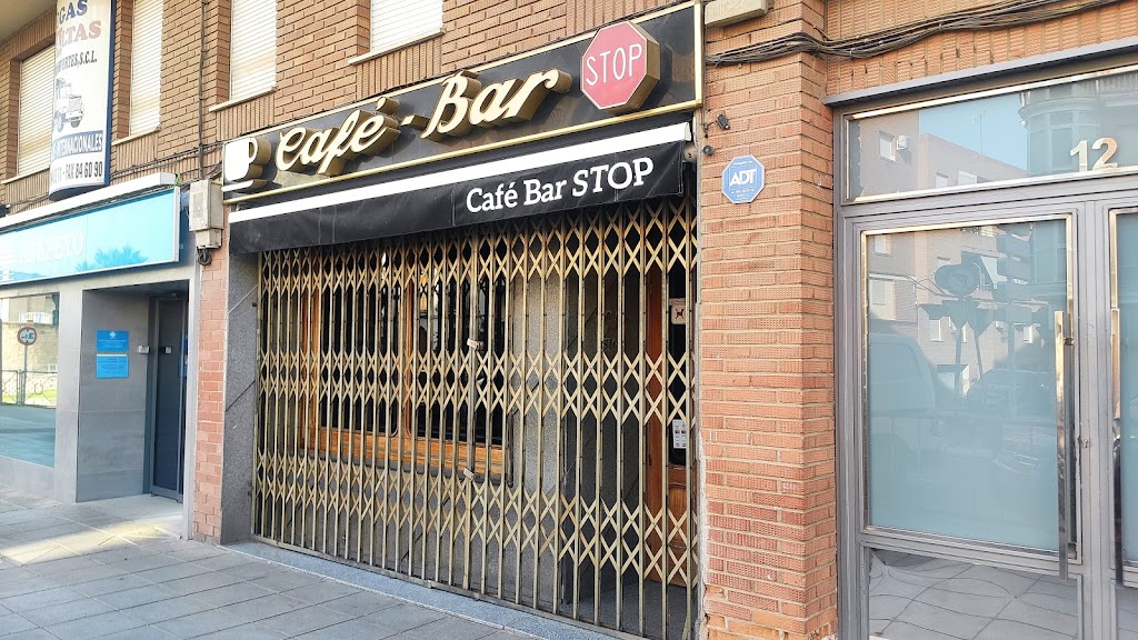 Cafe-Bar Stop