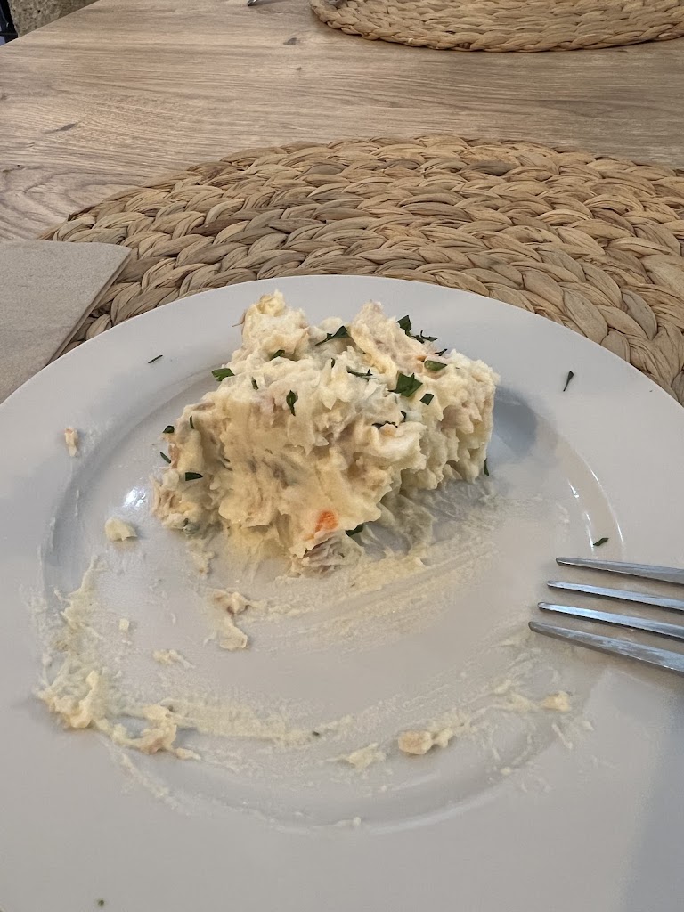 Tasca Restaurante Yoire — Comida y bebida