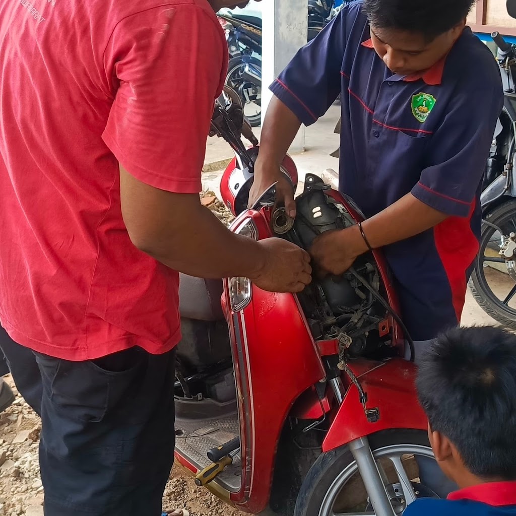 AYA Bengkel ( Bengkel Servis dan Storing Kendaraan) SMK Negeri 2 Banjar