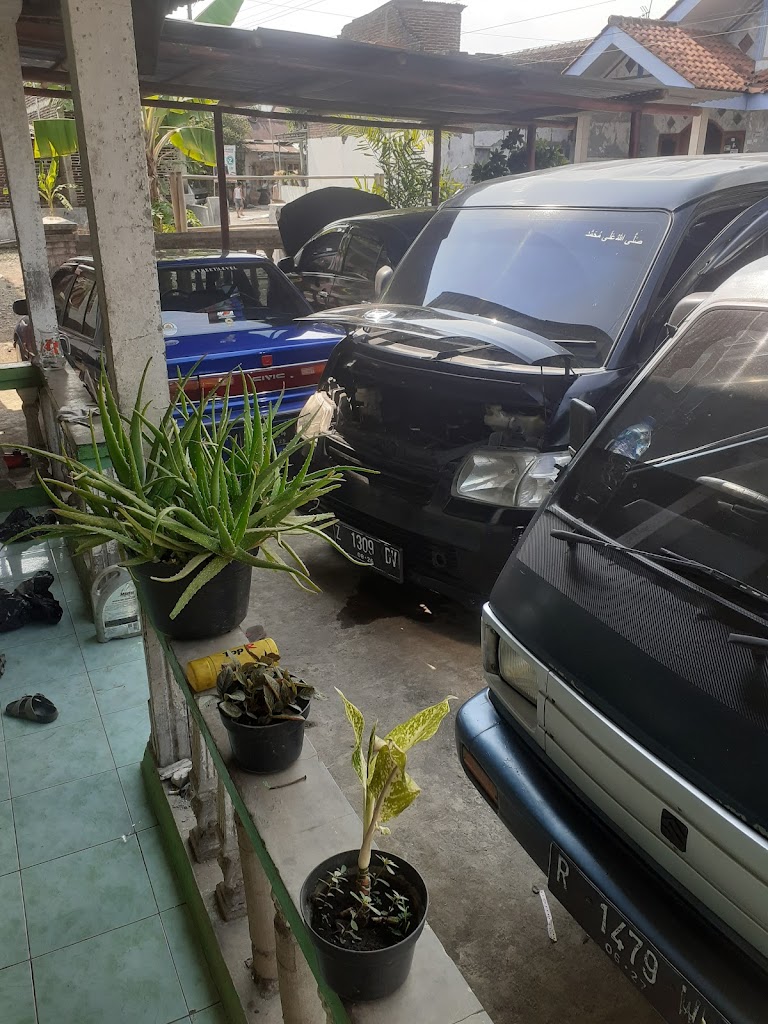 OZIIE MOTOR BENGKEL MOBIL