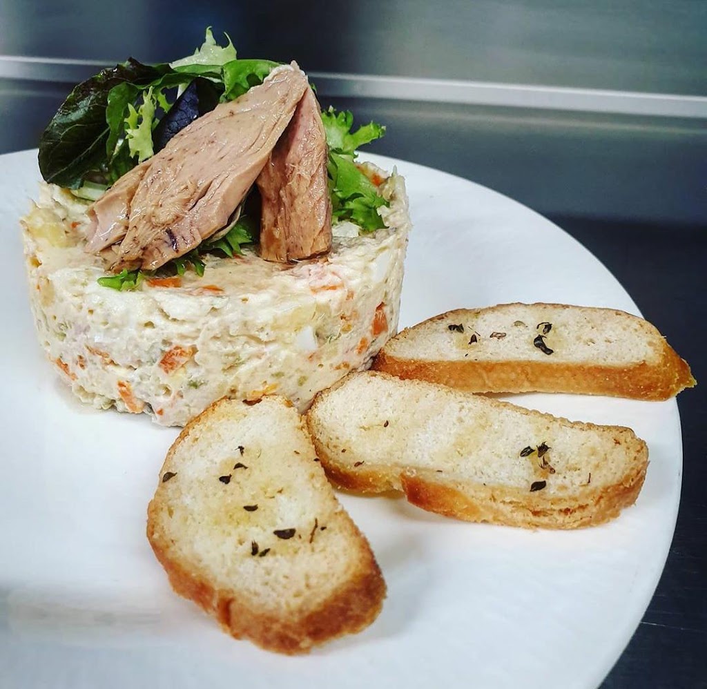 Restaurante Bocateria Andino's — Comida y bebida
