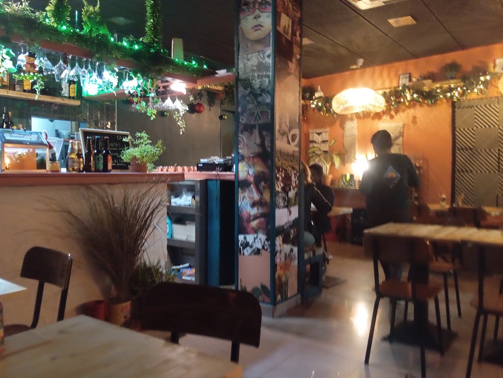 Al Carrer Street Food * Take away & Delivery — Ambiente