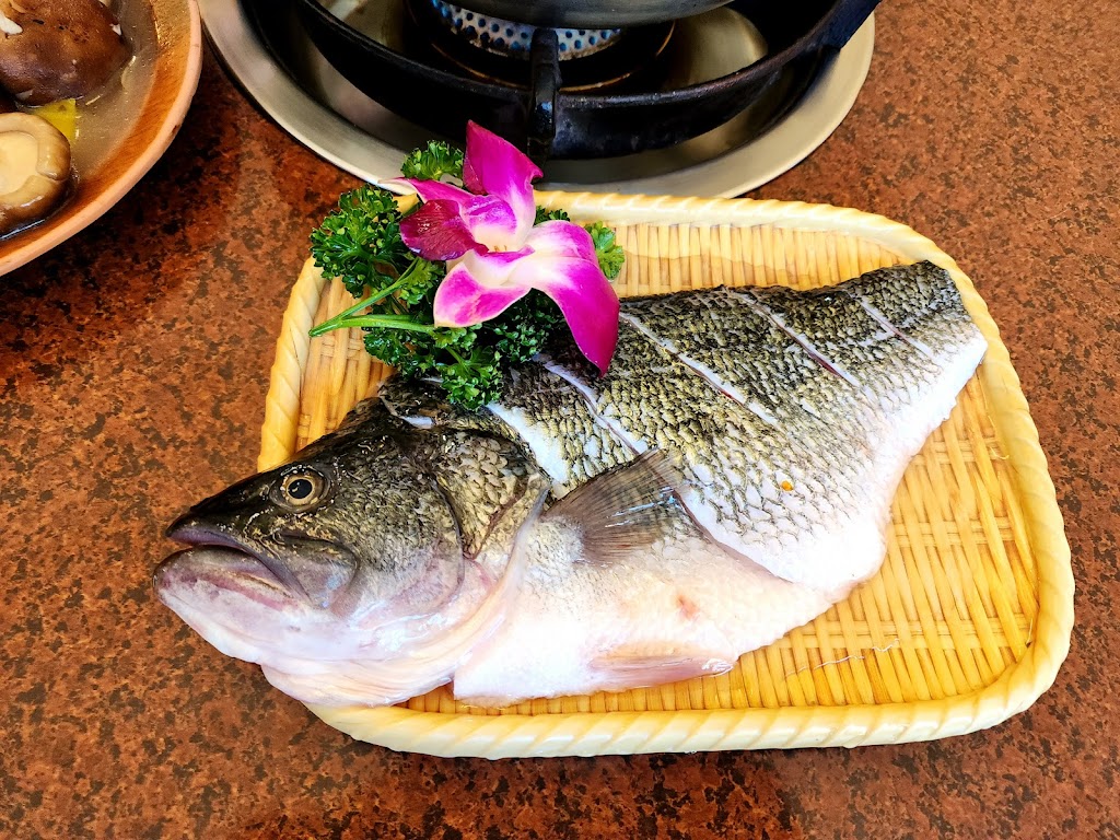 日月潭紅茶鄉土雞城 的照片