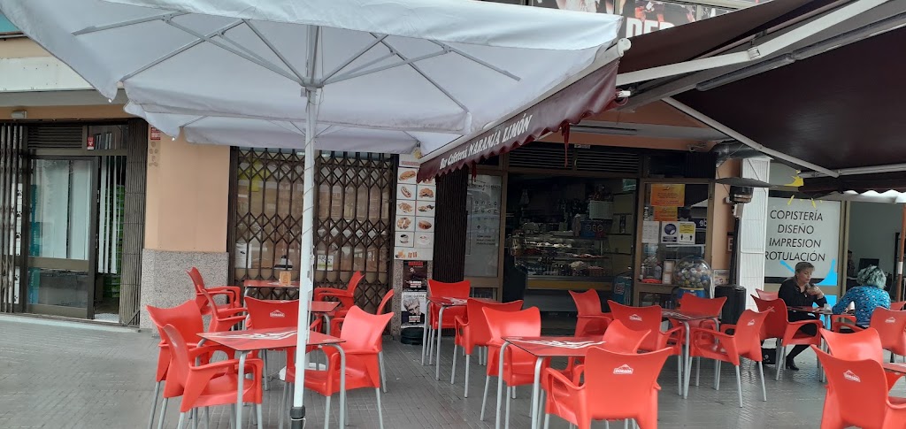 Bar Cafeteria Naranja Limon — Ambiente