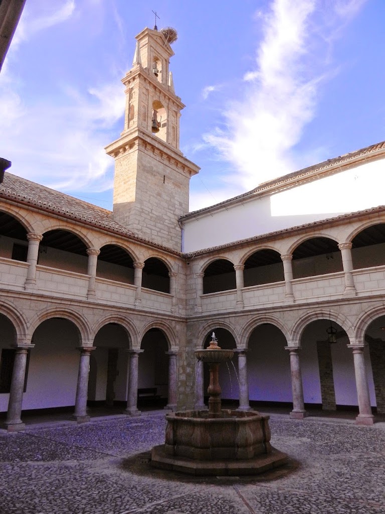 Biblioteca Municipal de San Zoilo - ANTEQUERA — Del propietario